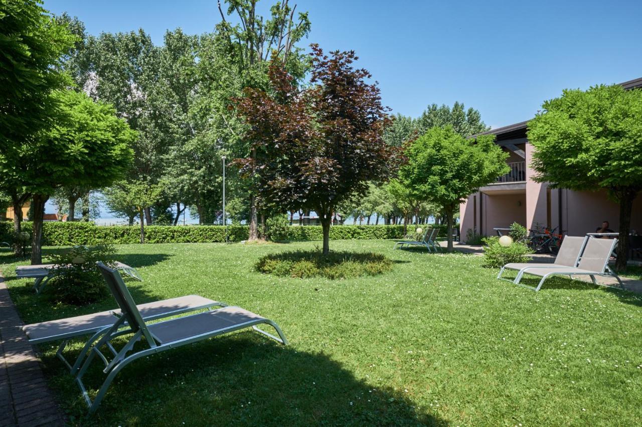 Villaggio Turistico Lugana Marina Sirmione Esterno foto