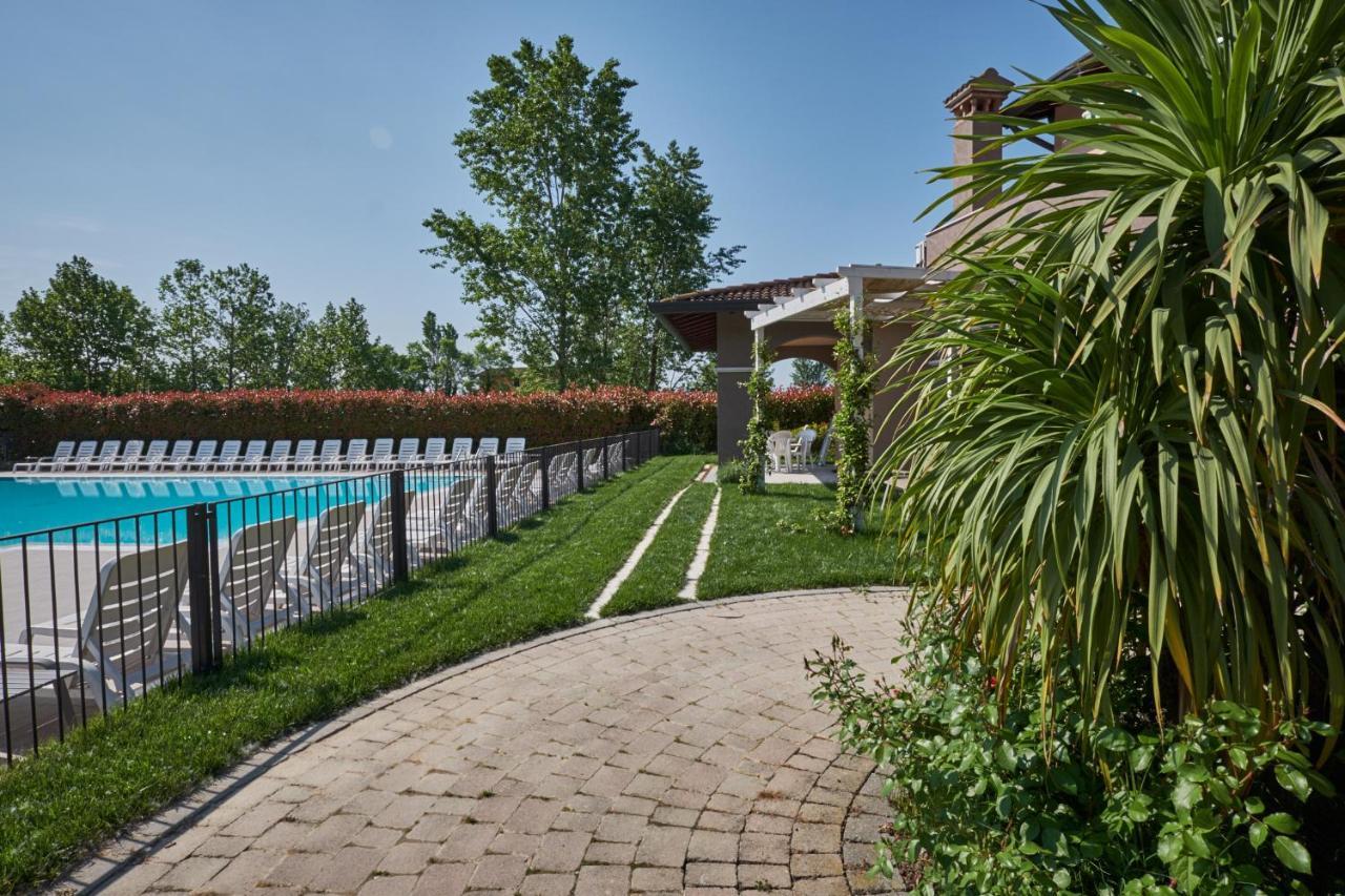 Villaggio Turistico Lugana Marina Sirmione Esterno foto