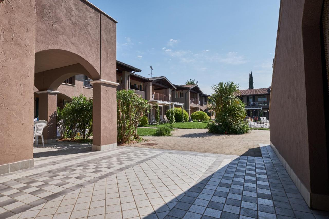 Villaggio Turistico Lugana Marina Sirmione Esterno foto